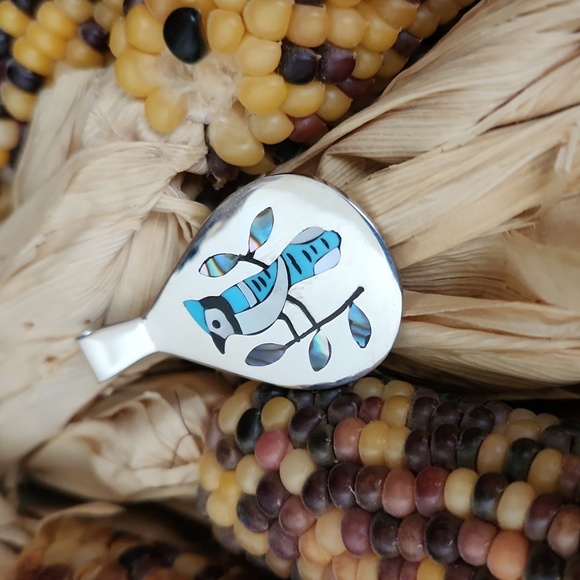 NWOT Native American Zuni Turquoise Inlay Blue Jay Pendant ๐ ๐ฆ - Picture 2 of 11